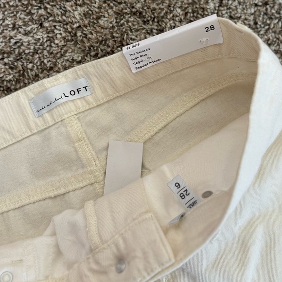 LOFT NWT High Rise Full length Straight Jeans In Popcorn Size 28 - Picture 6 of 9